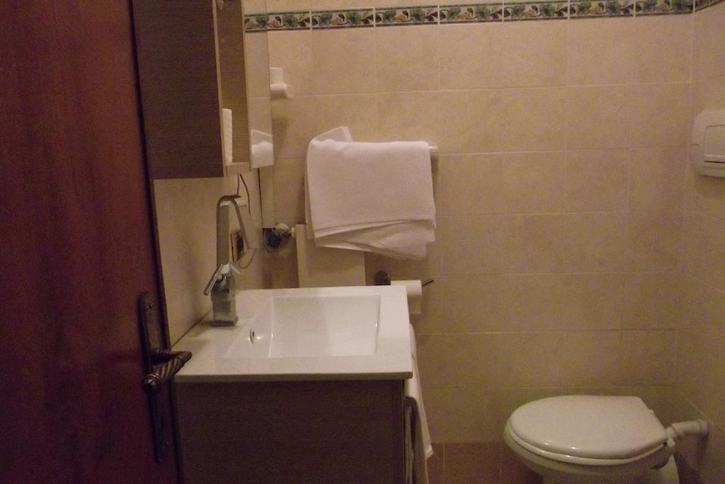 Hotel Total Pisogne Room photo